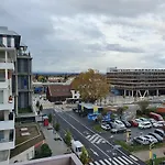 5 Personnes, 1min Gare D'annemasse, Genève 5km Appartamento *