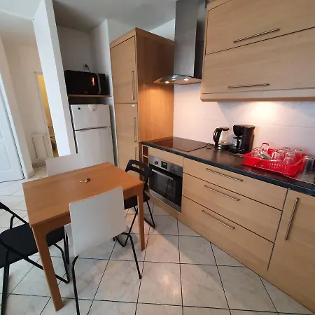 Apartment 5 Personnes, 1min Gare D'annemasse, Geneve 5km *